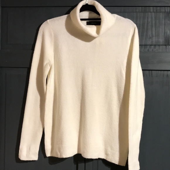 Forever 21 Sweaters - Turtle Neck Long Sleeve Sweater